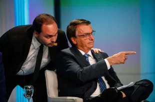 Chefões do aparelhamento: Bolsonaro e Carluxo definiam quem Abin tinha que espionar