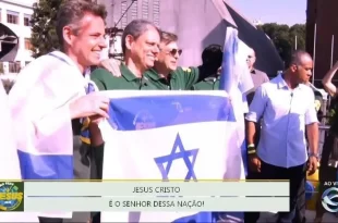 Coluna da Angélica: o aproveitador Tarcísio dá uma de evangélico em busca de votos
