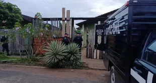 Mulher é encontrada morta em casa ao lado dos filhos de 6 meses, 2 e 4 anos