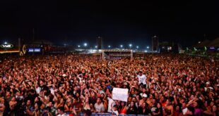 Wesley Safadão e Eric Land lotam parque de exposições na última noite da Expoacre Juruá