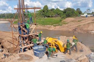Deracre avança na obra da passarela sobre o Rio Amônia