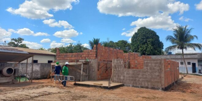 Avançam obras da Casa do Produtor em Sena Madureira