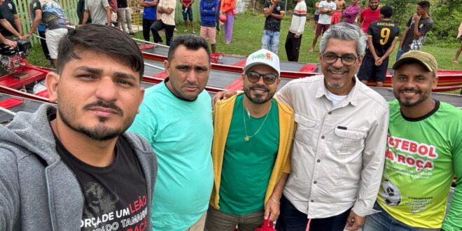 Emenda de Edvaldo Magalhães fortalece luta dos trabalhadores rurais de Marechal Thaumaturgo, com entrega de barcos