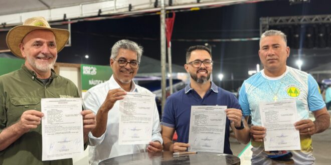 Edvaldo Magalhães assina convênio que destina mais R$ 400 mil de emendas para o Polo Naval de Cruzeiro do Sul