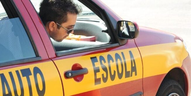 Baratear o custo: governo Lula estuda fim da obrigatoriedade de autoescola para tirar CNH