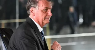 Pen drive no banheiro de Bolsonaro: PF suspeita de esquema com criptomoedas