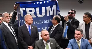 Traição: PL pode ter o registro cassado por estender bandeira de apoio a Donald Trump no Congresso