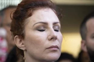 Justiça italiana mantém prisão de Carla Zambelli