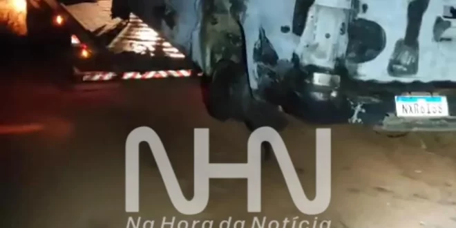 Violência no Acre: caminhonete é incendiada e abandonada em ramal