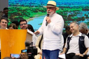 Lula é ovacionado ao chamar Bocalom de mentiroso