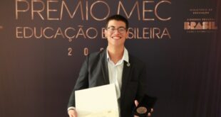 Estudante da rede estadual é premiado pelo MEC pelo desempenho no Enem 2024
