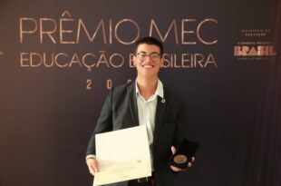 Estudante da rede estadual é premiado pelo MEC pelo desempenho no Enem 2024