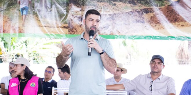 Nicolau Júnior destaca papel dos empresários acreanos durante assinatura de ordens de serviço no Vale do Juruá