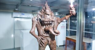 Encerramento da Expoacre: estátua de chocolate do Mapinguari é quebrada e chocolate é distribuído