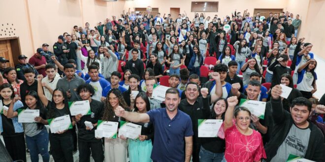 Iniciativa da Aleac, Redação Nota 1000 chega a Sena Madureira