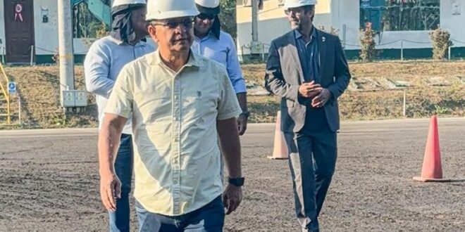 Deputado Gonzaga visita fábrica no Peru e reforça parceria comercial entre Acre e Pucallpa