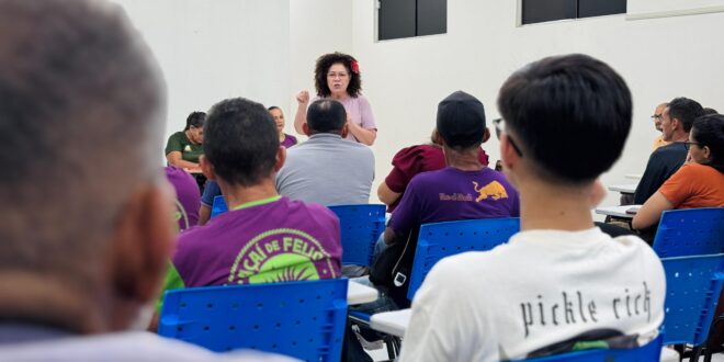 ABDI discute industrialização do açaí de Feijó com produtores e cooperativas locais 