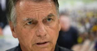 Ministro do STF justificou prisão de Jair Bolsonaro com base no descumprimento de medidas cautelares