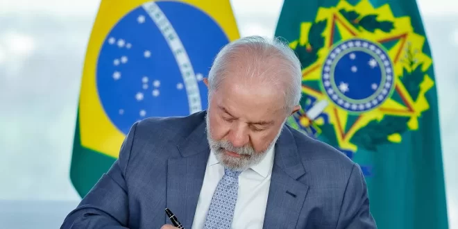 Desafio de Lula: afirmar a soberania nacional em meio às pressões de Washington que tem em Bolsonaro o vassalo perfeito