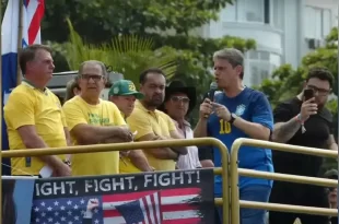 Acabou a brincadeira: quem está com Bolsonaro está contra a democracia
