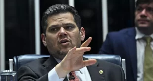 Presidente do Senado descarta processar ministro do STF e anistia não tem força na Câmara