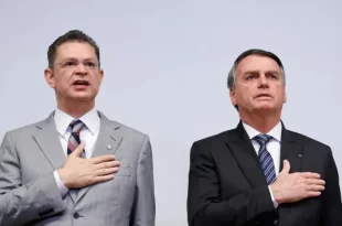 Kamikaze: Sóstenes Cavalcante vai denunciar o Brasil a embaixadas