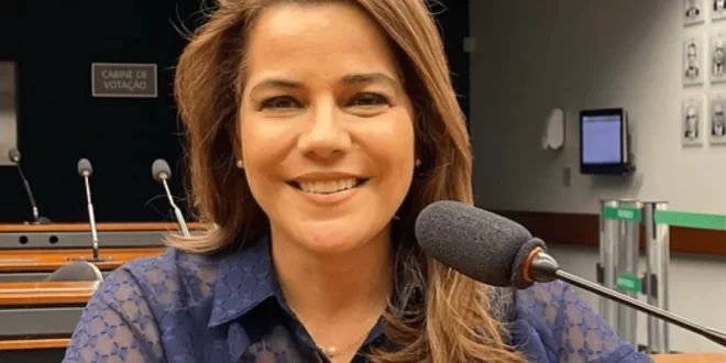 Mara Rocha abre o coração e o diário em entrevista