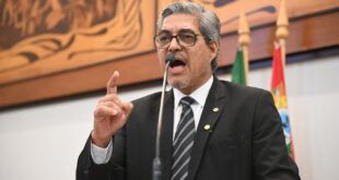 Edvaldo Magalhães denuncia descaso com o transporte nas escolas rurais de Tarauacá: ‘é permanentemente reincidente’Edvaldo Magalhães denuncia descaso com o transporte nas escolas rurais de Tarauacá: ‘é permanentemente reincidente’
