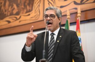 Edvaldo Magalhães denuncia descaso com o transporte nas escolas rurais de Tarauacá: ‘é permanentemente reincidente’Edvaldo Magalhães denuncia descaso com o transporte nas escolas rurais de Tarauacá: ‘é permanentemente reincidente’