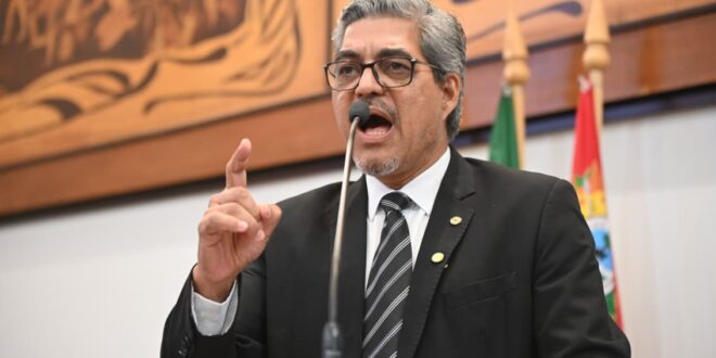 Edvaldo Magalhães denuncia descaso com o transporte nas escolas rurais de Tarauacá: ‘é permanentemente reincidente’Edvaldo Magalhães denuncia descaso com o transporte nas escolas rurais de Tarauacá: ‘é permanentemente reincidente’