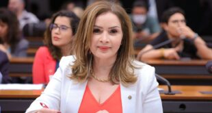 PEC da Blindagem: só a deputada Socorro Néri se salva