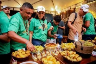 Vice-governadora Mailza prestigia abertura do 10º Festival do Milho em Porto Walter