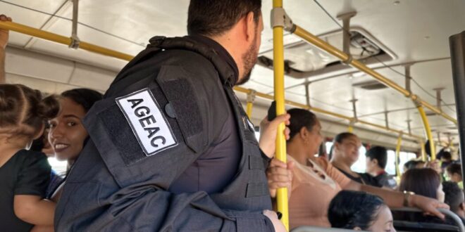 Ageac fiscaliza rotas de ônibus intermunicipais no Bujari