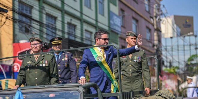 Governador Gladson Camelí exalta soberania nacional em desfile cívico