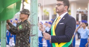 Governador Gladson Camelí prestigia desfile cívico em alusão aos 121 anos de Cruzeiro do Sul