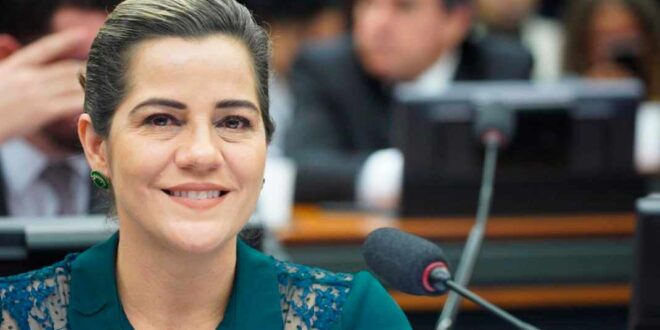 Emenda parlamentar de Mara Rocha garante tratores para fortalecer produtores rurais de Acrelândia