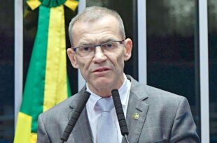 Senador do PT quer aumentar tempo de detenção de adolescentes