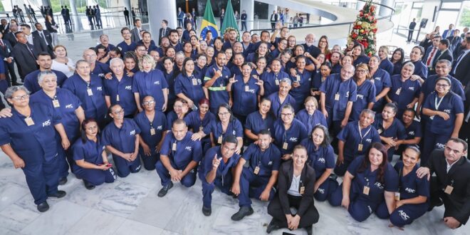 Governo Federal amplia direitos para terceirizados: menos horas de trabalho e mais previsibilidade de férias