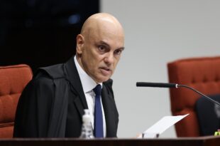 “Brasil quase voltou à ditadura porque um grupo não sabe perder”, diz Moraes