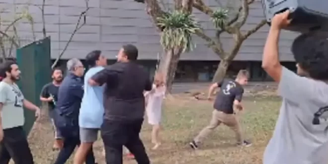 Típico da extrema direita: invasão de grupo de direita à USP termina em confronto com estudantes