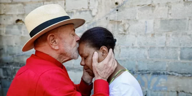 Efeito Lula: 14 milhões de brasileiros deixam a linha da pobreza em 2 anos