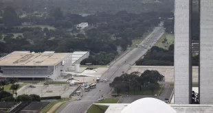 Mais um maluco no pedaço: tenta invadir Palácio do Planalto e é alvejado com balas de borracha