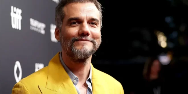 Olha a liberdade de expressão aí: bolsonarista Gustavo Gayer pede a deportação de Wagner Moura dos EUA