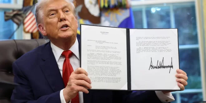 Trump anuncia tarifaço de 100% e atinge México e Europa