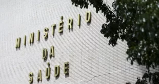 Ministério da Saúde faz alerta sobre bebidas adulteradas por metanol