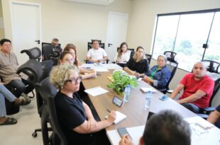 Medida fundamental: Educação do Acre discute implementação de serviços de psicologia nas escolas