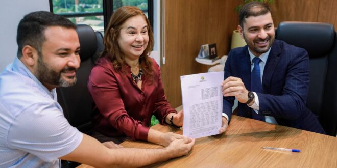 Nicolau Júnior celebra cooperação com o governo e TRE para promover o projeto Jovem Parlamentar