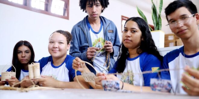 Escola Tancredo Neves representará o Acre em Feira Nacional de Ciências, em Brasília