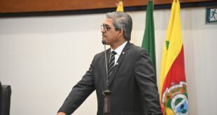 Edvaldo Magalhães denuncia situação precária de escola indígena em Feijó: “Ela é pior do que a que apareceu no Fantástico”