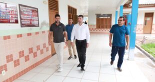 Nicolau Jr visita escola, anuncia programa e estreita parcerias no Abunã